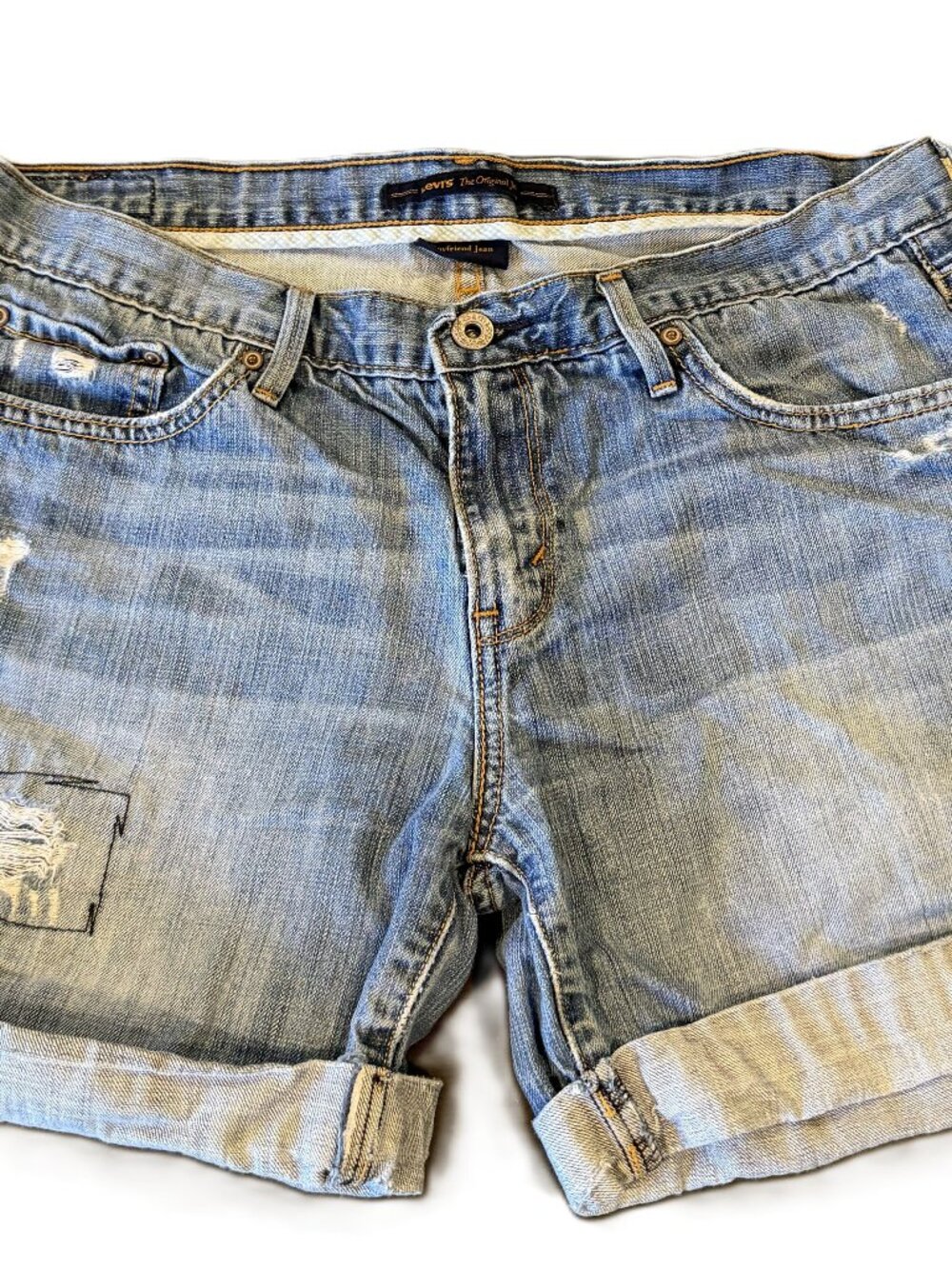 Levi's Women's Boyfriend Cuffed Denim Shorts Medium Wash Size 12